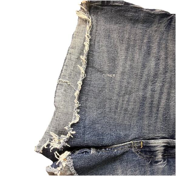 Free Assembly‎ Women's Cut Off Stretch Boyfriend Denim Shorts Size 10 - Picture 3 of 7